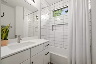 1710 Adina St, Austin, TX 78721 - Photo 21