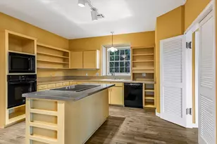 705 Windsong Trail, West Lake Hills, TX 78746 - Photo 11