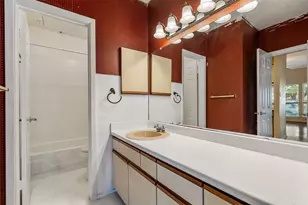 807 W 25th St, Austin, TX 78705 - Photo 19
