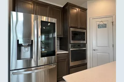 2018 Matlock Circle, Hutto, TX 78634 - Photo 11