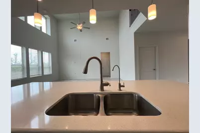 2018 Matlock Circle, Hutto, TX 78634 - Photo 9