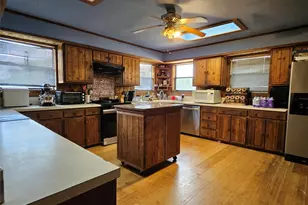 1503 Kingsoak Dr, Marble Falls, TX 78654 - Photo 7