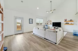 7712 Linnie Ln, Austin, TX 78724 - Photo 7