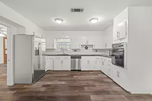 2326 Hartford Rd, Austin, TX 78703 - Photo 9