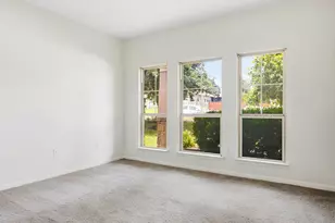 304 Santa Maria St, Georgetown, TX 78628 - Photo 11