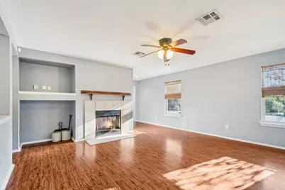 100 Kendall Cove, Elgin, TX 78621 - Photo 9