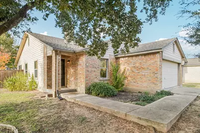 100 Kendall Cove, Elgin, TX 78621 - Photo 3