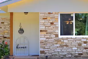 304 Mildred St, Burnet, TX 78611 - Photo 3
