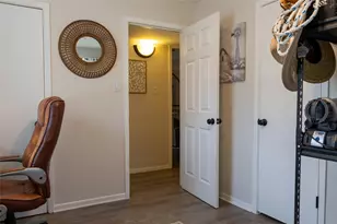 304 Mildred St, Burnet, TX 78611 - Photo 15