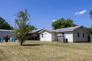 304 Mildred St, Burnet, TX 78611 - Photo 21