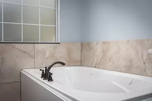 29000 Colonial Dr, Georgetown, TX 78628 - Photo 9