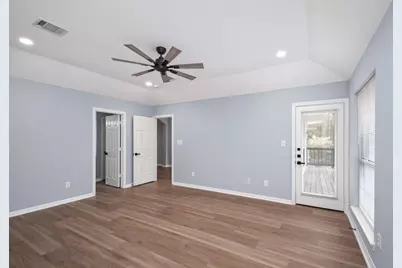 29000 Colonial Drive, Georgetown, TX 78628 - Photo 11
