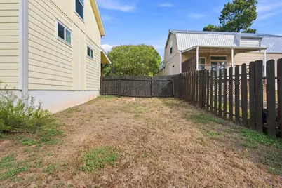 113 Lei Court, Bastrop, TX 78602 - Photo 37