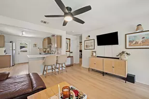 1103 Brass St, Austin, TX 78702 - Photo 3