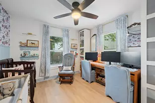 1103 Brass St, Austin, TX 78702 - Photo 15