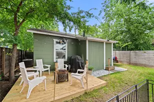 1103 Brass St, Austin, TX 78702 - Photo 17