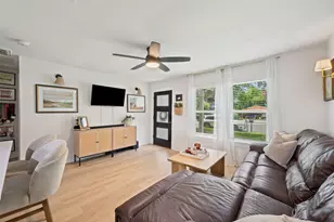 1103 Brass St, Austin, TX 78702 - Photo 5