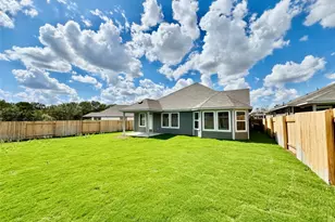 205 Coopers Hawk Crst, Cedar Creek, TX 78612 - Photo 5