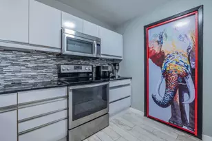 40 N Interstate 35 Hwy, Austin, TX 78701 - Photo 11