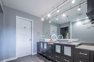 40 N Interstate 35 Hwy, Austin, TX 78701 - Photo 15