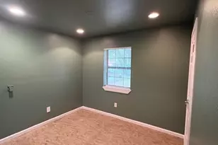 606 Guadalimar St, Lockhart, TX 78644 - Photo 9