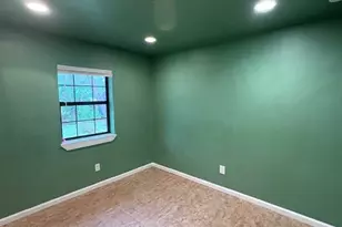 606 Guadalimar St, Lockhart, TX 78644 - Photo 7