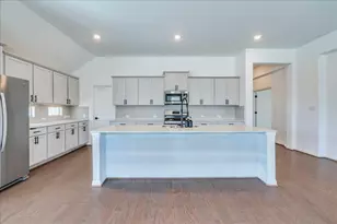 112 Ray Ct, Liberty Hill, TX 78642 - Photo 5