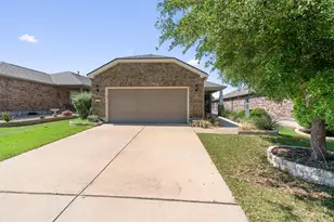 110 Hobby St, Georgetown, TX 78633 - Photo 3