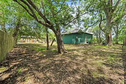 604 Avenue B, Lexington, TX 78947 - Photo 35