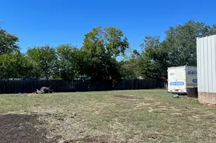 217 Green Pasture Dr, Hutto, TX 78634 - Photo 7