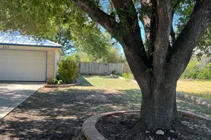 217 Green Pasture Dr, Hutto, TX 78634 - Photo 13