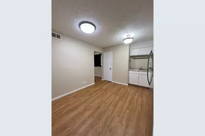 202 E 32nd Street #10, Austin, TX 78705 - Photo 3