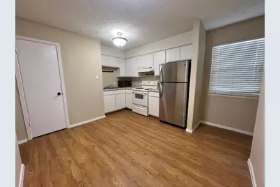 202 E 32nd Street #10, Austin, TX 78705 - Photo 5