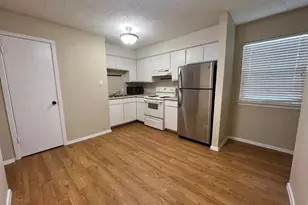 202 E 32nd St, Austin, TX 78705 - Photo 5