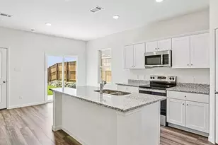 152 Mullen Wy, Taylor, TX 76574 - Photo 5