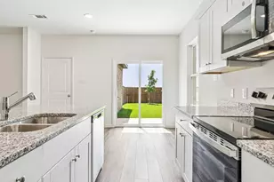 152 Mullen Wy, Taylor, TX 76574 - Photo 7