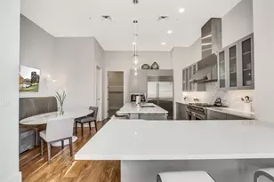 555 E 5th St, Austin, TX 78701 - Photo 9