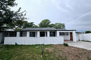 101 S Lockhart St, Manor, TX 78653 - Photo 1