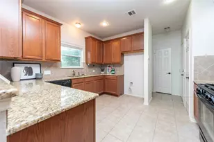 10502 Wylie Dr, Austin, TX 78748 - Photo 9