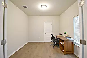 7304 Plant St, Austin, TX 78745 - Photo 7