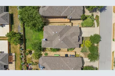 7817 Turnback Ledge Trail, Lago Vista, TX 78645 - Photo 37