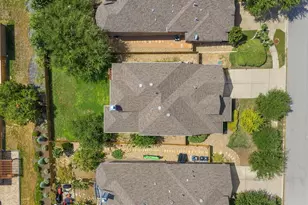 7817 Turnback Ledge Trail, Lago Vista, TX 78645 - Photo 37