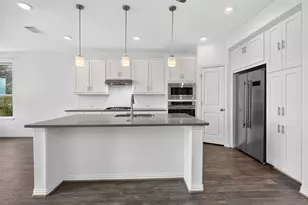 7817 Turnback Ledge Trail, Lago Vista, TX 78645 - Photo 9