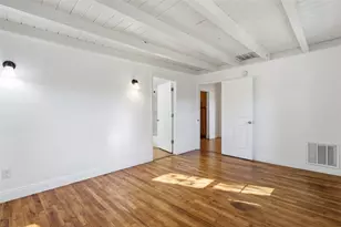 1215 Porter St, Taylor, TX 76574 - Photo 15