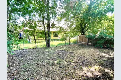 1802 Prairie Knoll Court #B, Austin, TX 78758 - Photo 9