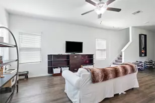 109 Comet Dr, Jarrell, TX 76537 - Photo 5