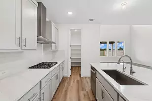 308 Amista Dr, Liberty Hill, TX 78642 - Photo 13