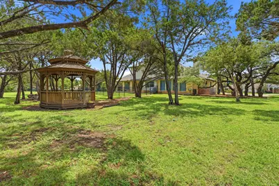104 Quarry Lake Estate, Liberty Hill, TX 78642 - Photo 35