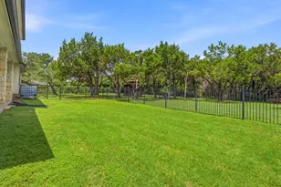 104 Quarry Lake Estate, Liberty Hill, TX 78642 - Photo 35