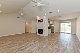 1202 Woodfield Dr, Austin, TX 78758 - Photo 5